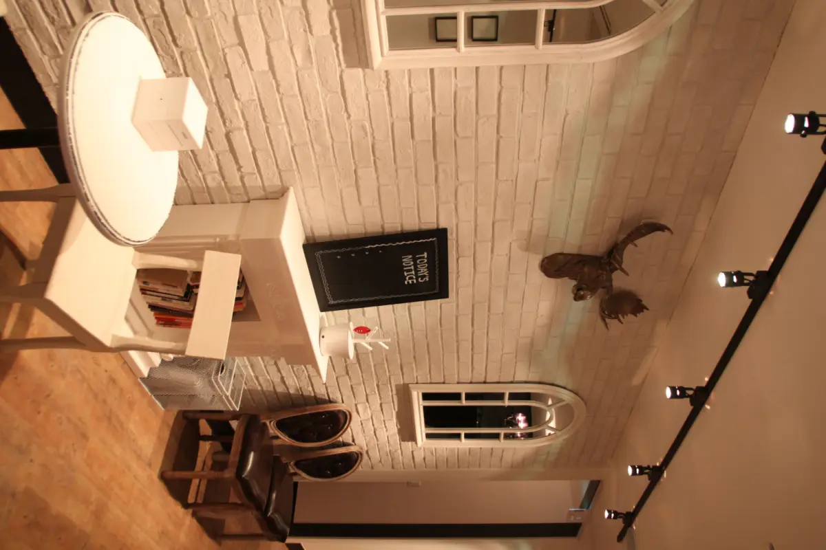 유럽 감성 가득한 화이트벽돌 포인트 공간